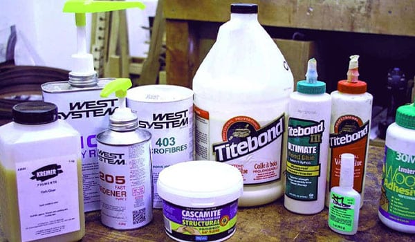 چسب پلی اورتان سفید چیست و تفاوت چسب پلی اورتان و آکواریوم و انواع چسب پلی اورتان کوچک و خرید چسب پلی یورتان سفید و قیمت چسب پلی اورتان در آرن تجارت سام - حلال‌های مورد استفاده برای چسب پلی اورتان سفید