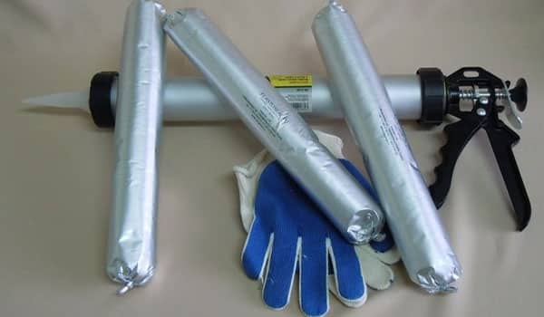 چسب پلی اورتان سفید چیست و تفاوت چسب پلی اورتان و آکواریوم و انواع چسب پلی اورتان کوچک و خرید چسب پلی یورتان سفید و قیمت چسب پلی اورتان در آرن تجارت سام - ابزار و وسایل مورد نیاز برای استفاده از چسب پلی اورتان سفید