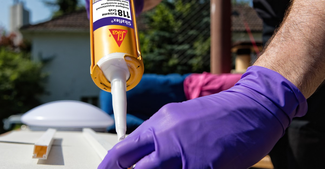 چسب آجر نما و بررسی ویژگی های چسب آجر نما شیمی ساختمان و معرفی چسب آجر نما برای چسباندن دو آجر روی هم به همراه قمیت خرید چسب آجرنما از فروشگاه آرن تجارت سام