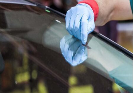 حلال چسب شیشه ماشین